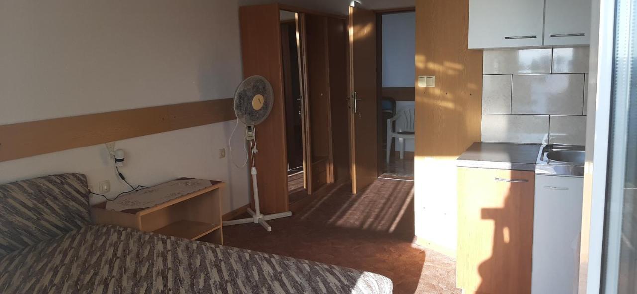 Apartmani Ljubica Klenovica Eksteriør billede